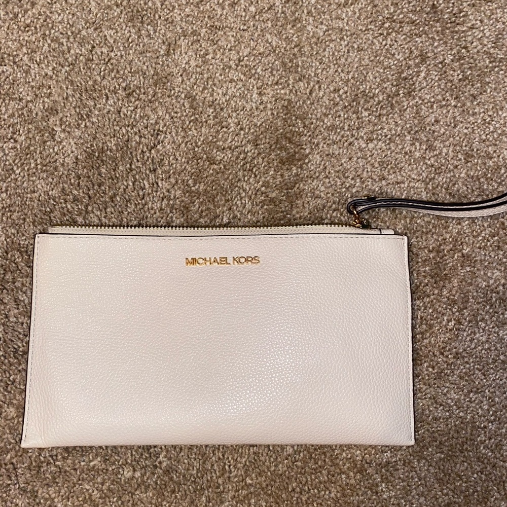 Michael Kors purse/wristlet